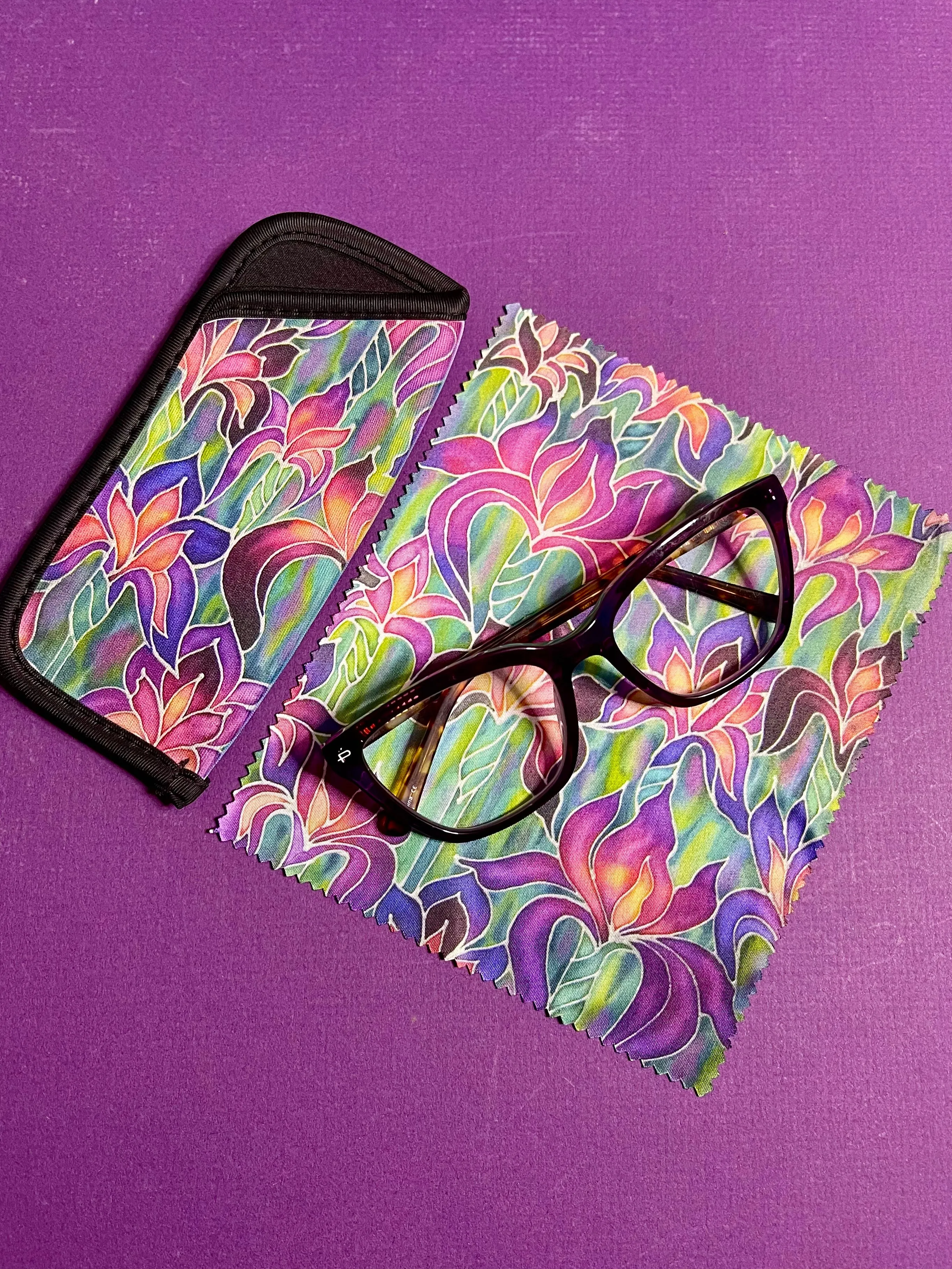 Purple Irises Glasses Cover & Cleaning Cloth - slip-on padded washable cover and microfibre cloth for glasses.